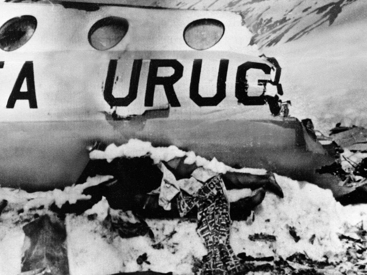 Que Sont Devenus Les Survivants Cordillere Des Andes Crash dans les Andes : 50 ans après, l'inoubliable survie de rescapés  poussés au cannibalisme