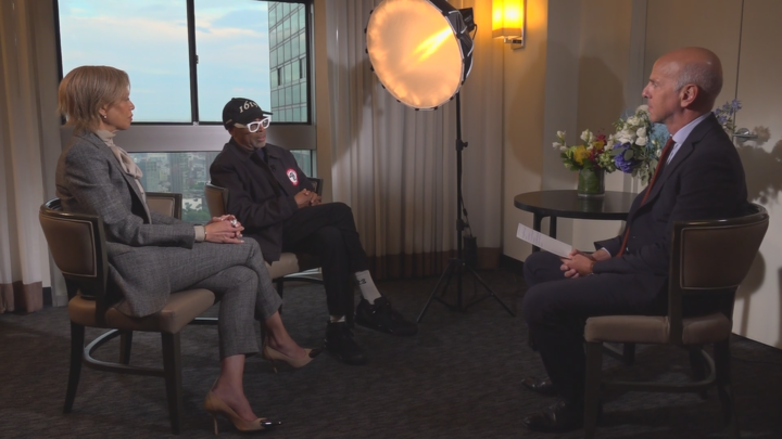 Spike Lee and his wife Tonya Lewis Lee speaking to FRANCE 24.