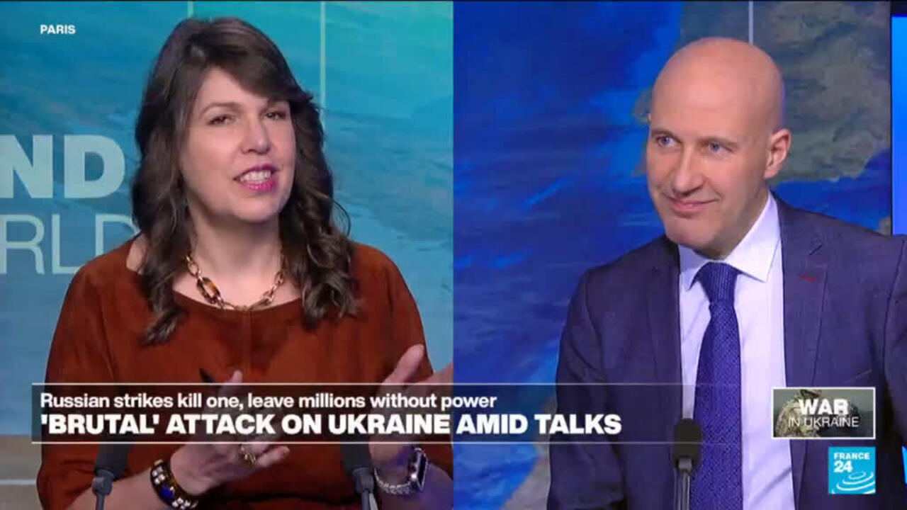 Russische aanvallen doden één mens en laten miljoenen zonder stroom achter