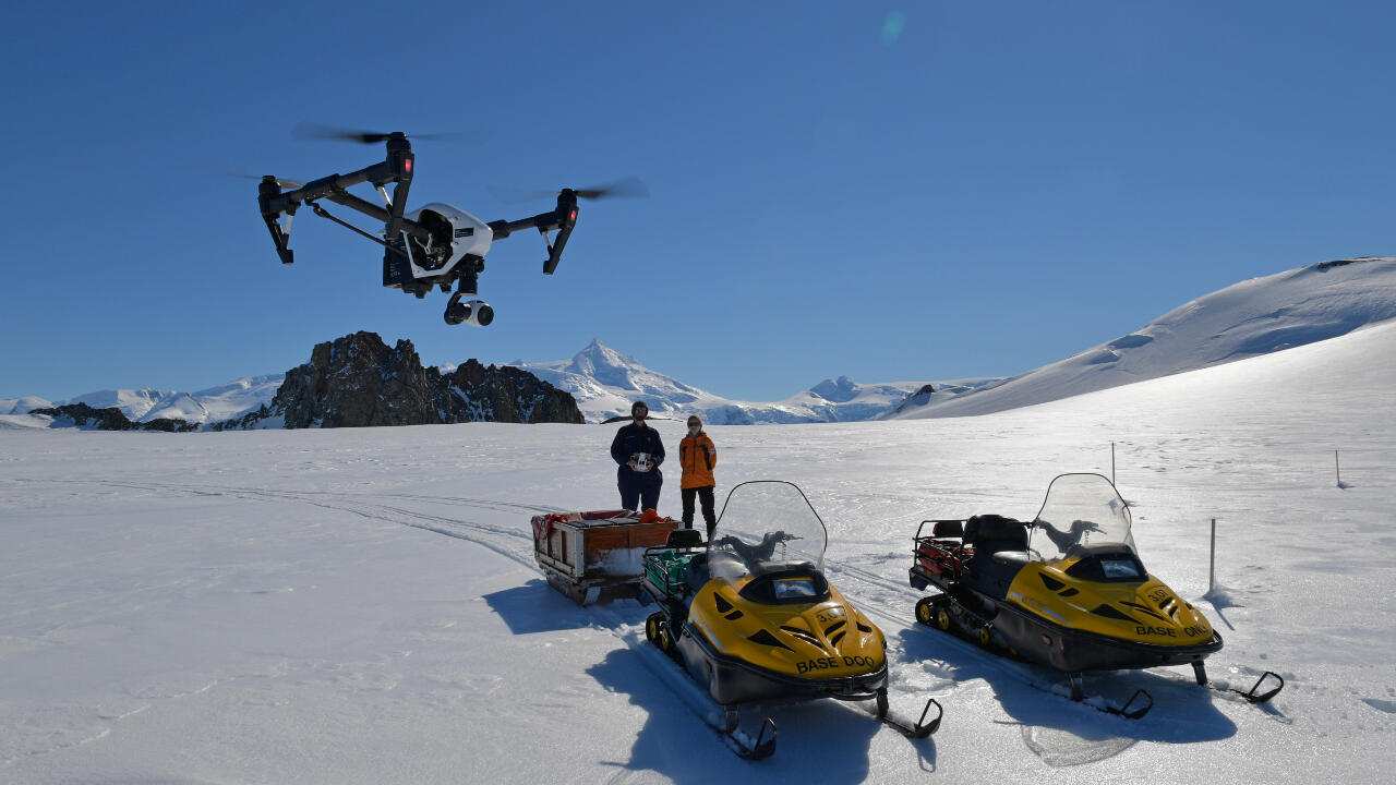 Environment They use artificial intelligence to study global warming