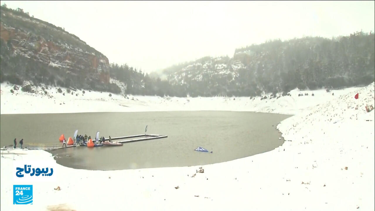 المغرب: مغامرة في المياه الباردة.. بحيرة أكلمام أزكزا وجهة لعشاق الرياضات الجبلية والمغامرات
