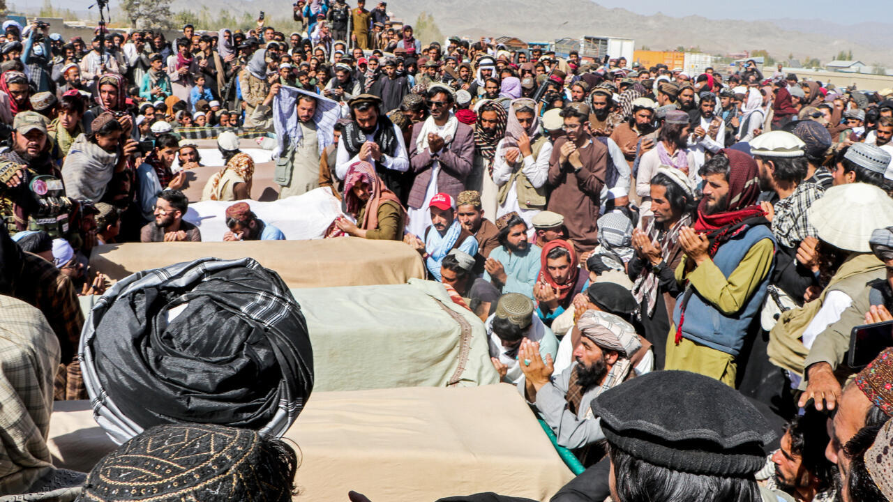 أفغانستان وباكستان تبحثان في تركيا آليات إرساء وقف إطلاق النار