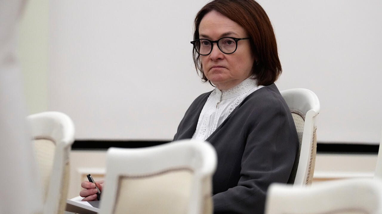 البنك المركزي الروسي يخفض نسبة الفائدة إلى 16% في ظل تباطؤ النمو