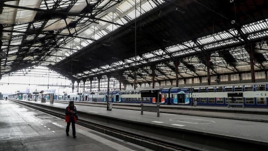 إصابة عدة أشخاص وتوقيف مشتبه به في هجوم بسكين في محطة قطارات في باريس