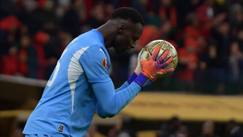 Chasse à la serviette, "clean sheet", panenka captée : Édouard Mendy, l'expérimenté héros du Sénégal