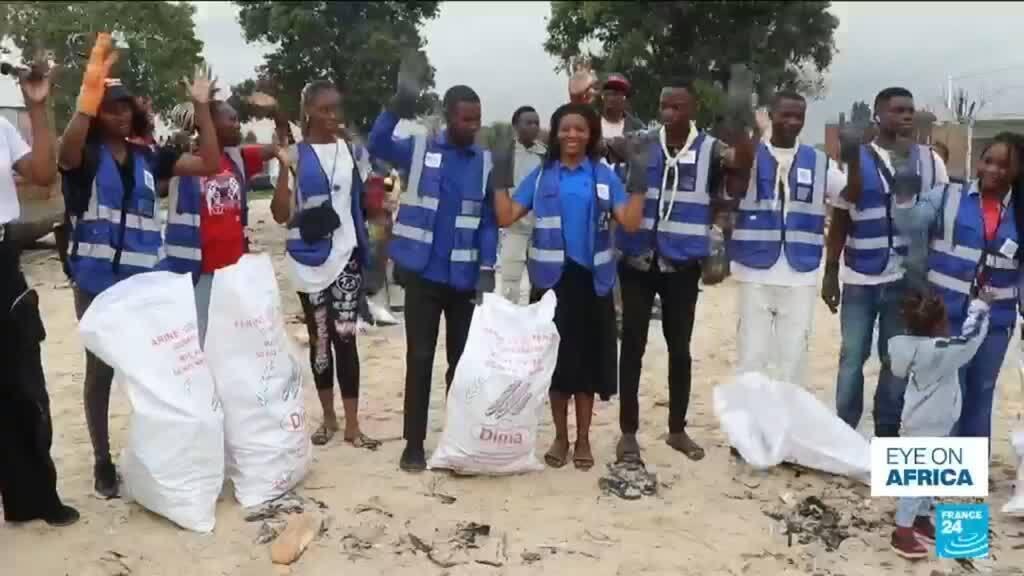 Young volunteers fight plastic waste on Congo’s coast
