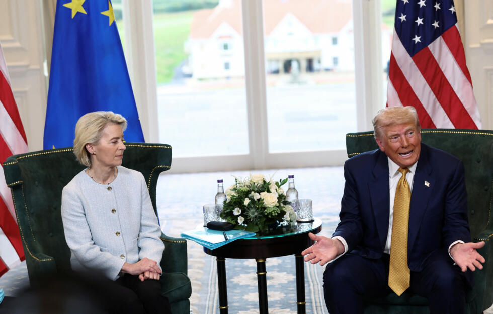 Archivo: el presidente de Estados Unidos, Donald Trump, se reúne con la presidenta de la Comisión Europea, Ursula von der Leyen, en Turnberry, Escocia, Gran Bretaña, el 27 de julio de 2025.