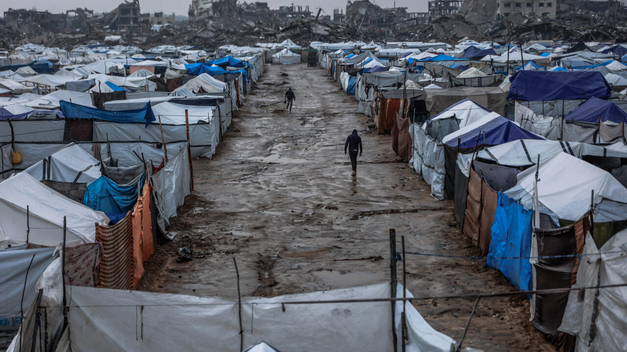 إسرائيل تشدد على نزع سلاح حماس رغم مقترح الحركة "تجميده"