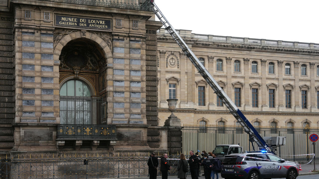 Louvre robbery shuts down world-renowned museum for a day, French culture minister says