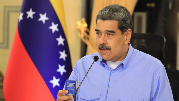 Maduro pide crear aplicación para que la gente reporte "todo lo que ve,  todo lo que oye"