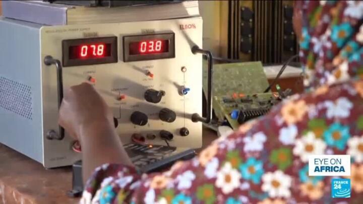 'Solar Mamas': Program trains Zanzibar women as solar power technicians
