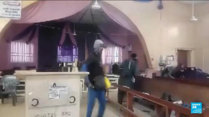 Attacks in Nigeria: More than 300 students and staff kidnapped in Niger state raid