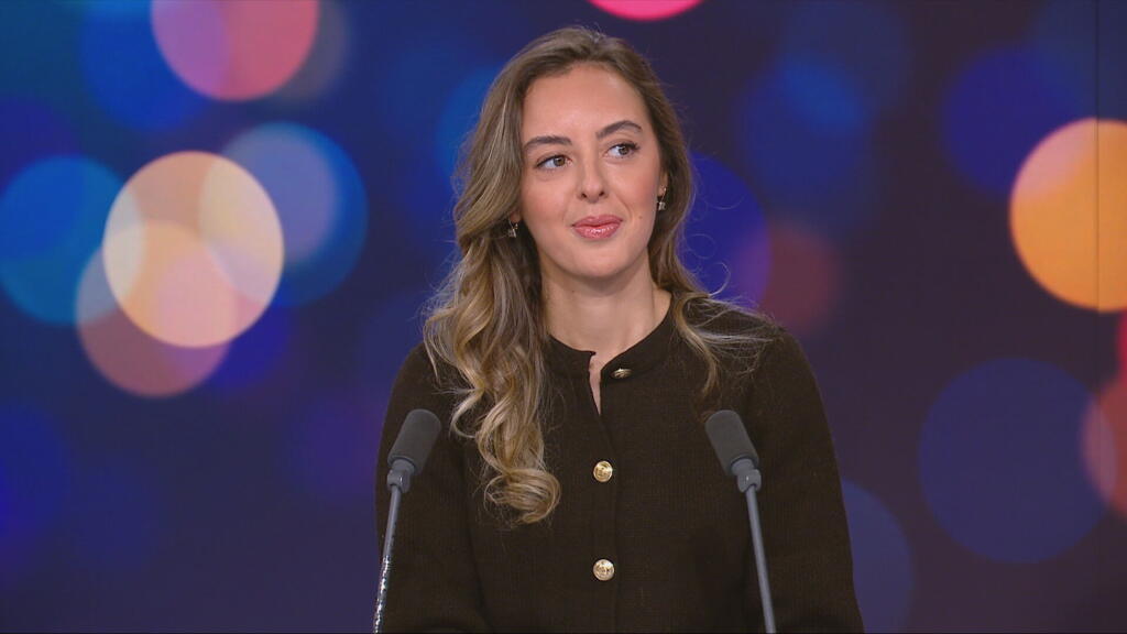 Meryem Benoua : la nouvelle voix du stand-up entre confidences et autodérision