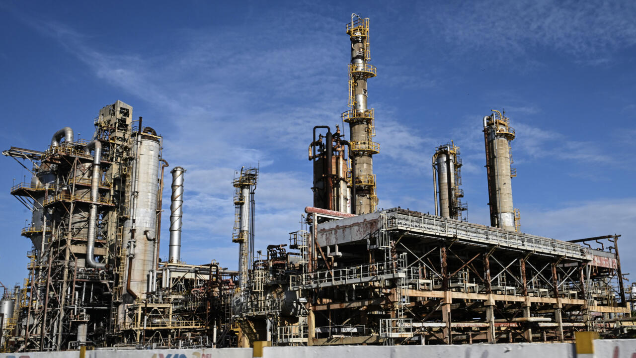 france24.com - Venezuelans eye economic revival with hoped-for oil resurgence