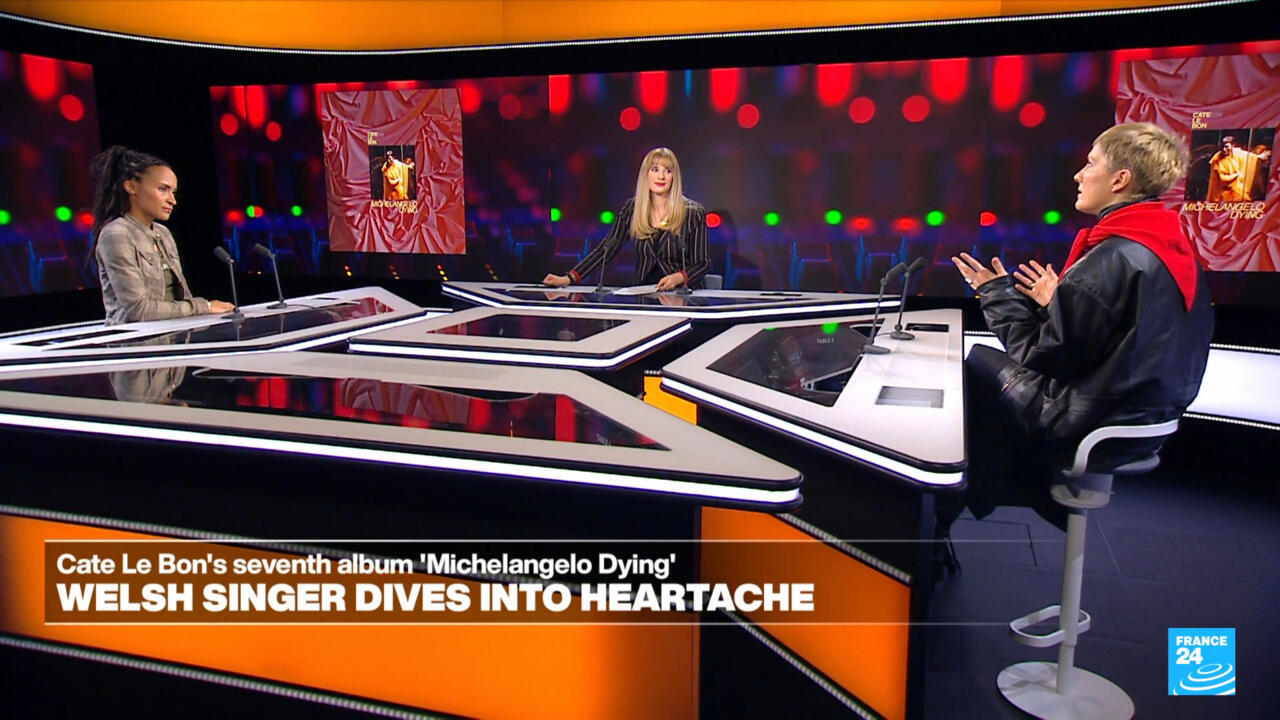 Muziekshow: multi-instrumentalisten en producers Cate Le Bon en Ouri Muziekshow: multi-instrumentalisten en producers Cate Le Bon en Ouri