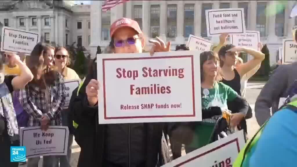 ترامب يبدي استعداده للإبقاء على تمويل برنامج الإعانات الغذائية رغم الإغلاق الحكومي