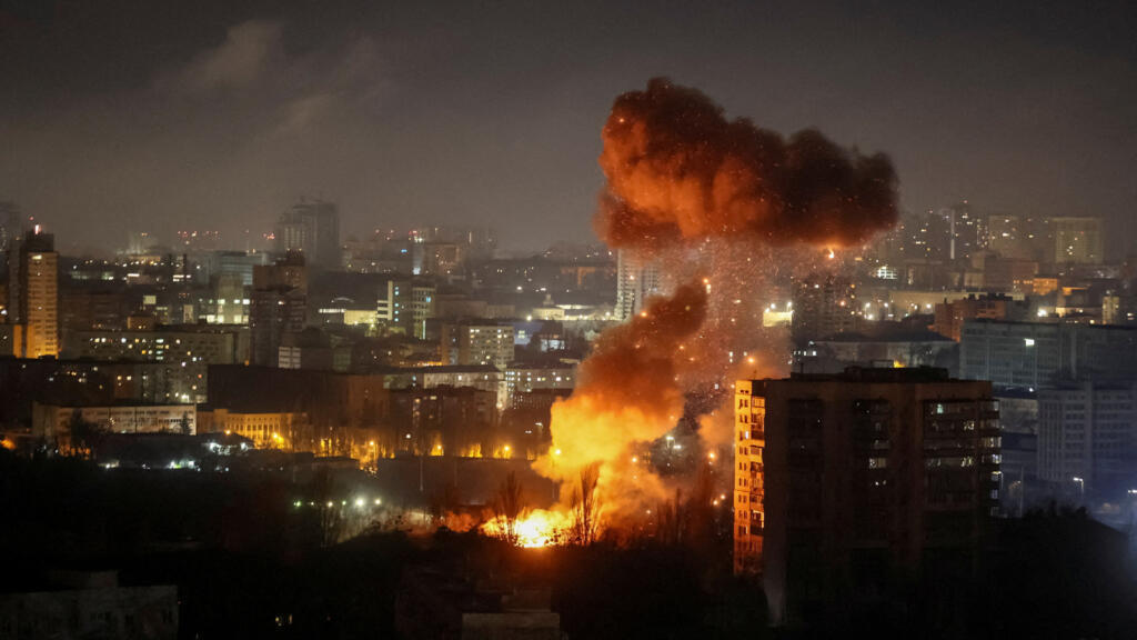 Trump deadline looms as Ukraine and Russia trade deadly strikes