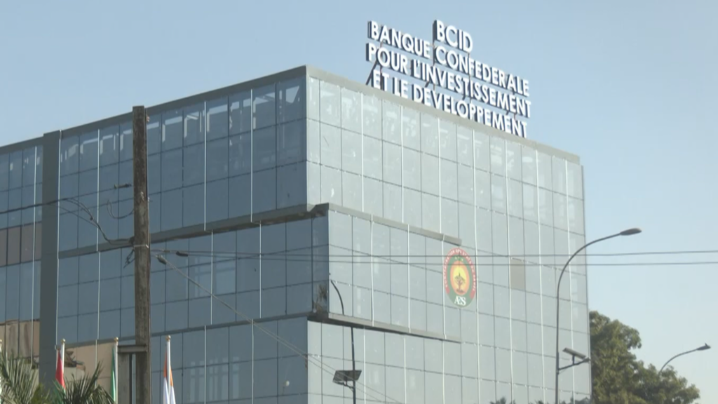 Sommet de l'AES : une banque, une chaîne de télévision et une force conjointe annoncées