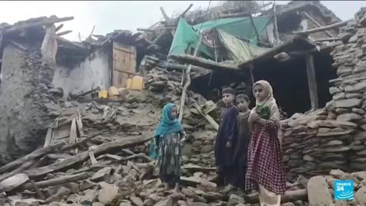 Afghanistan: More than 800 dead and 2,700 injured in an earthquake