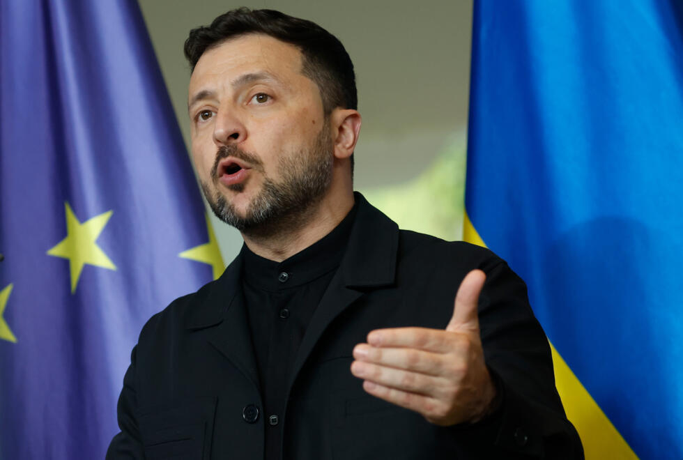 Le président ukrainien Volodymyr Zelensky lors d'une conférence de presse à Berlin, le 28 mai 2025