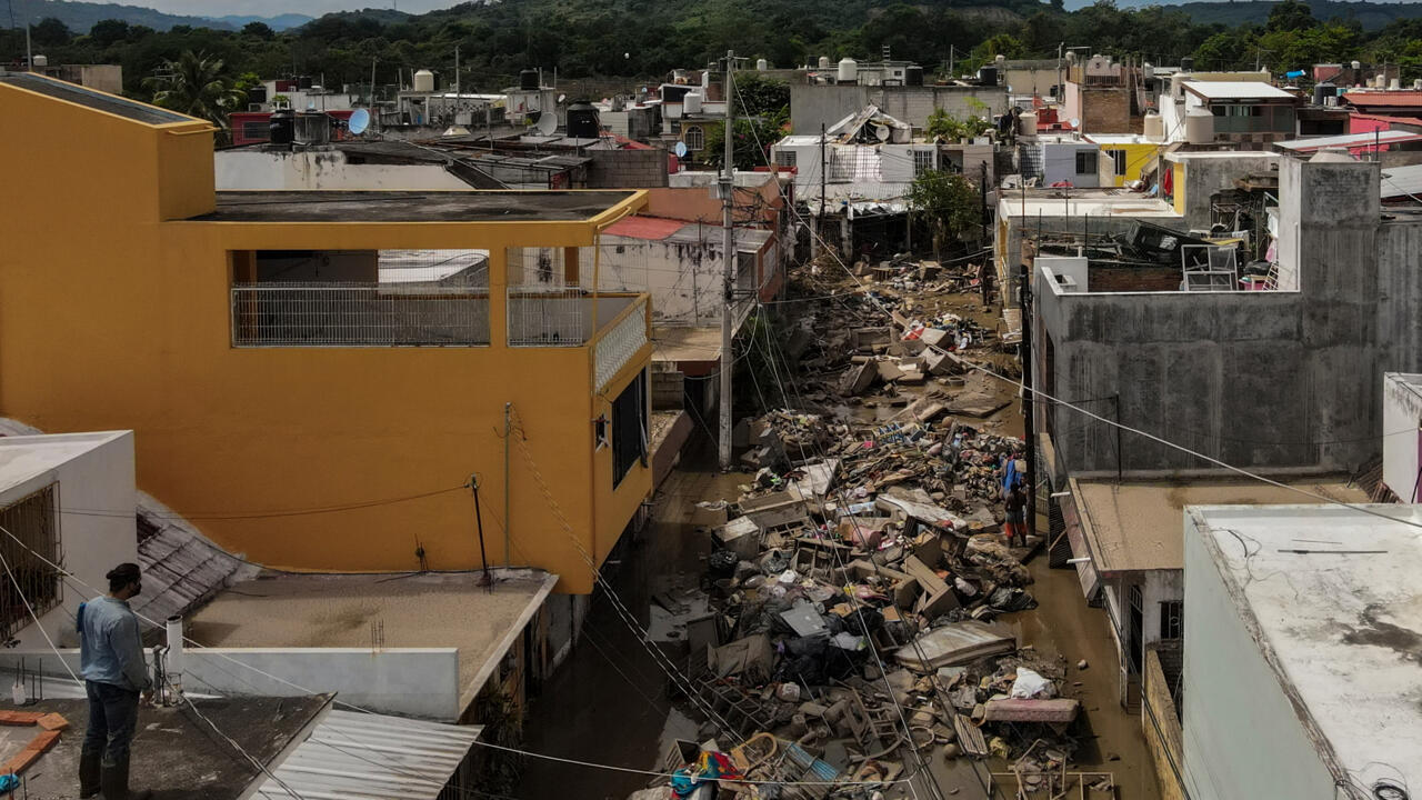 México presenta un plan de 543 millones de dólares para atender emergencia por inundaciones