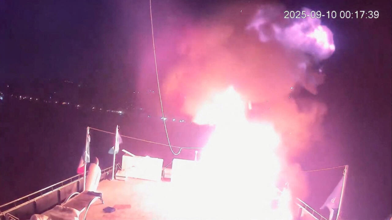 La flottille pour Gaza affirme qu'un autre de ses bateaux a été touché