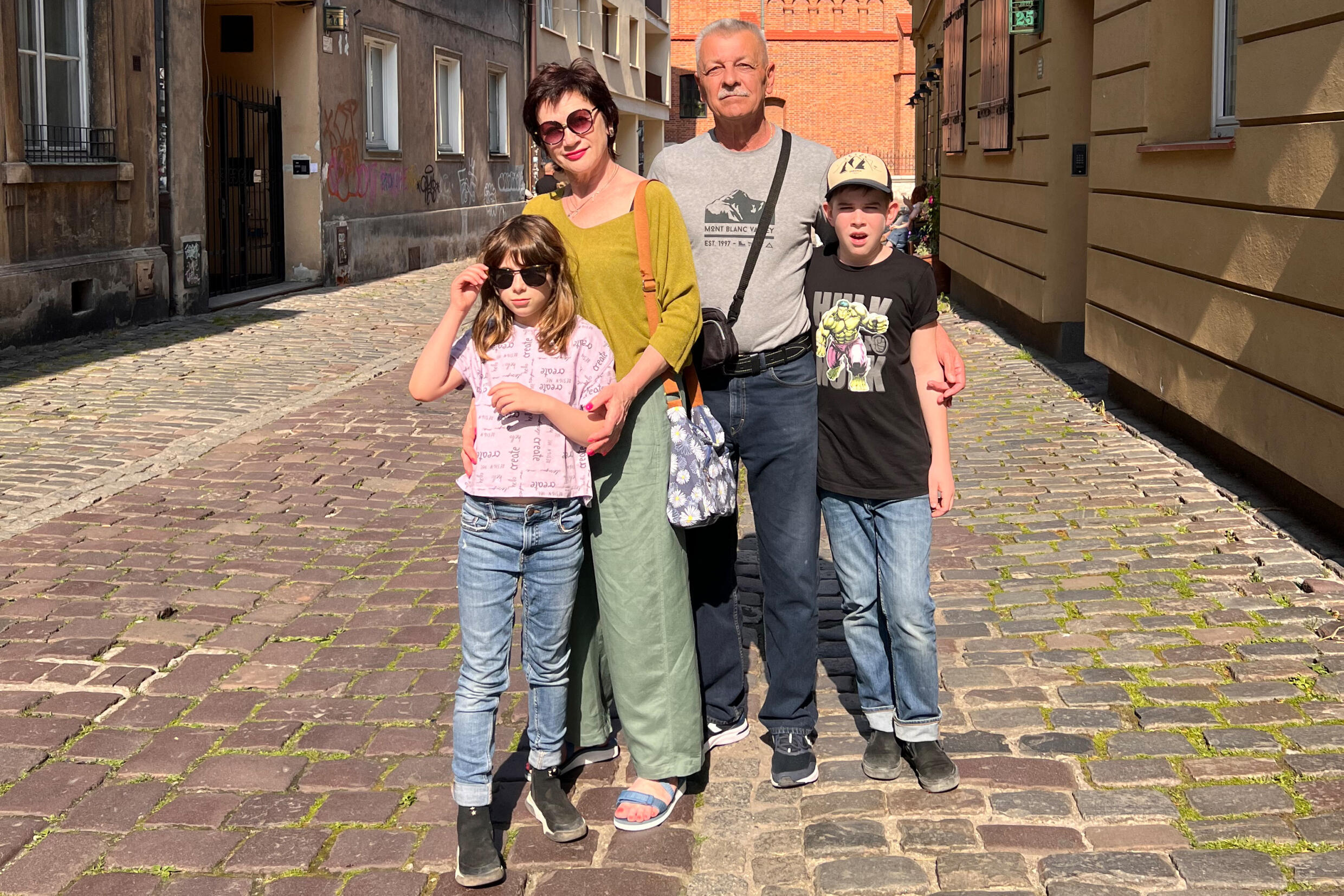 Psychologists say Ukrainian women who have left the country are burdened by feelings of guilty for being in a safe environment