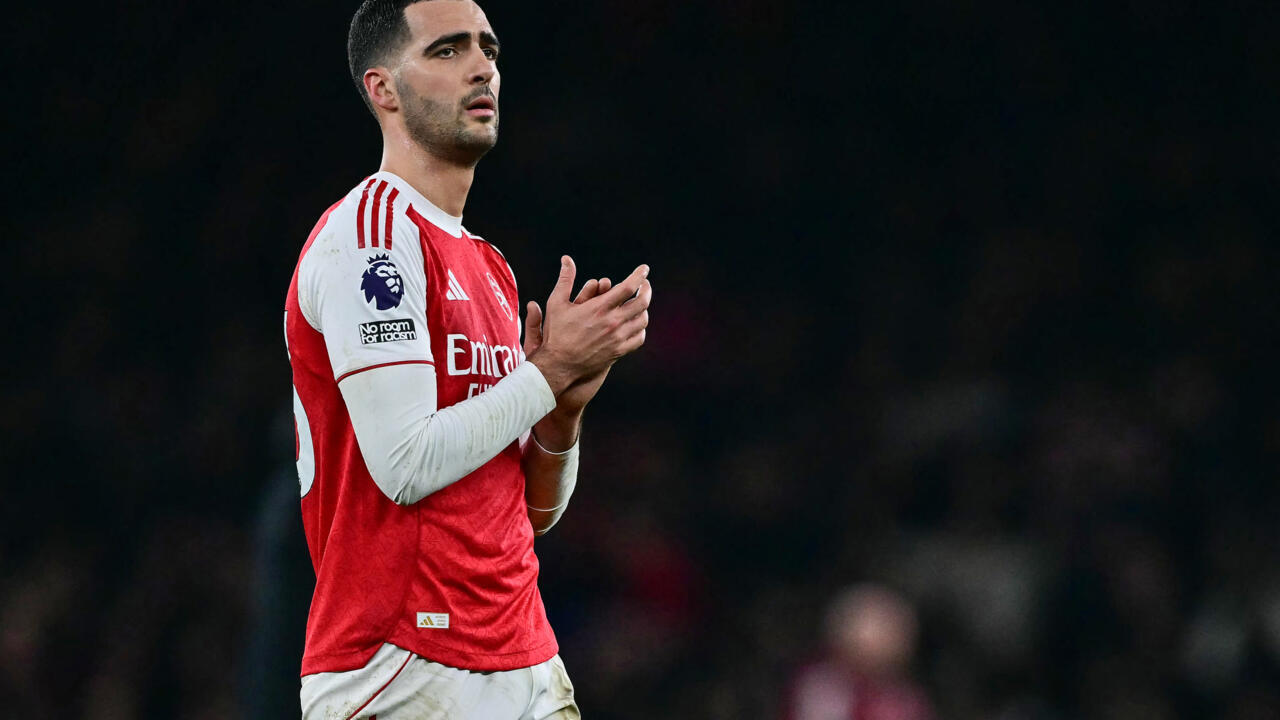 بطولة انكلترا: أرسنال يبحث عن بديل لميرينو في الساعات الاخيرة من سوق الانتقالات (أرتيتا)