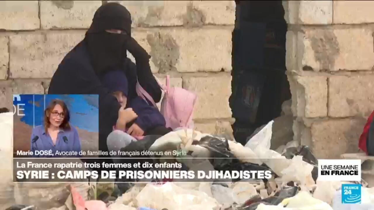 La France rapatrie trois femmes et dix enfants de camps de prisonniers djihadistes en Syrie