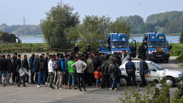 Five migrants shot and wounded in huge Calais brawl