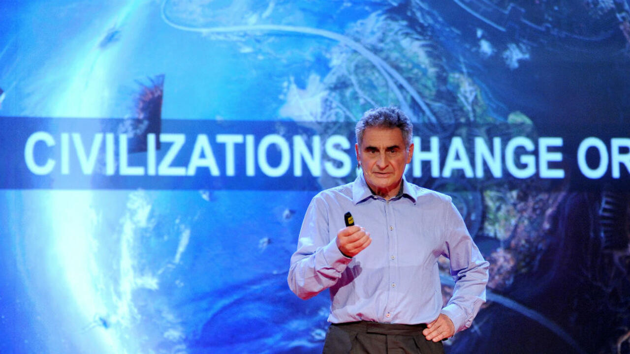 Le Dessous Des Cartes Jean Christophe Victor Jean-Christophe Victor, créateur et présentateur de l'émission "Le