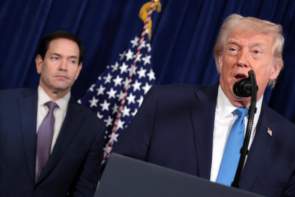 Le secrétaire d'État Marco Rubio et le président américain Donald Trump lors d'une conférence de presse à Palm Beach, en Floride, aux États-Unis, le 3 janvier 2026