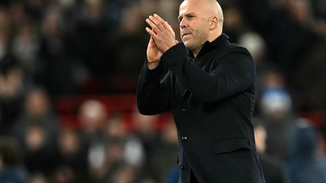 بطولة إنكلترا: سلوت يرى أن مشكلات الكرات الثابتة تُضعف ليفربول