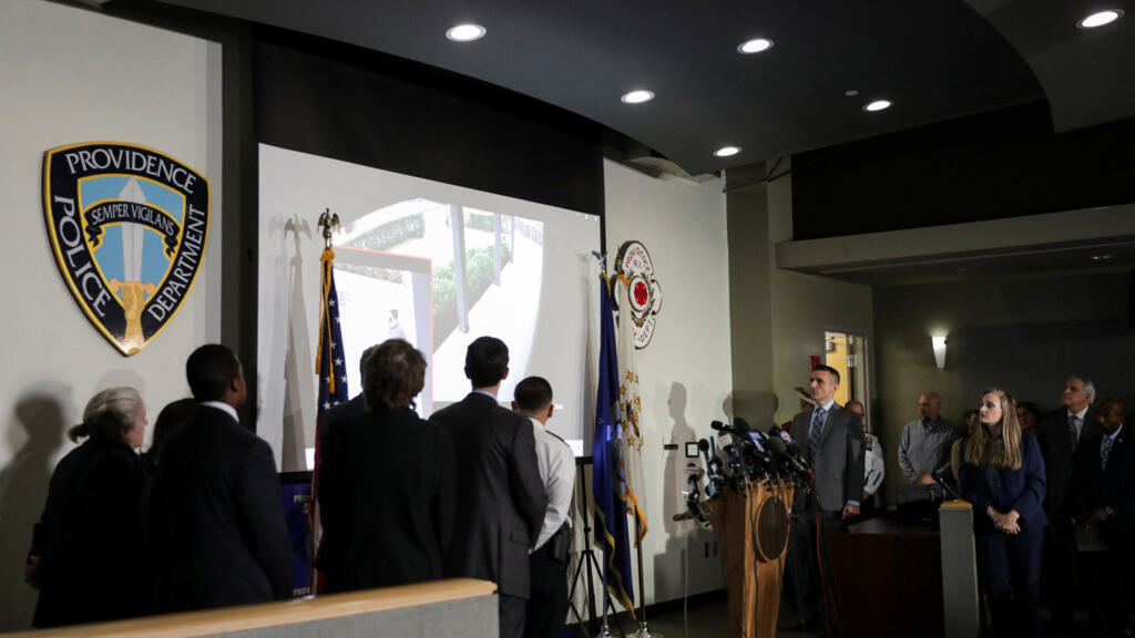 États-Unis : l'enquête se poursuit pour retrouver l'auteur des tirs à l'université Brown