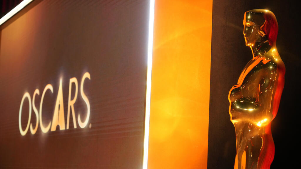 فيلم مصاص الدماء “Sinners” للمخرج ريان كوجلر، والذي يعود إلى حقبة جيم كرو، يدخل تاريخ هوليود بحصوله على 16 ترشيحًا لجوائز الأوسكار.