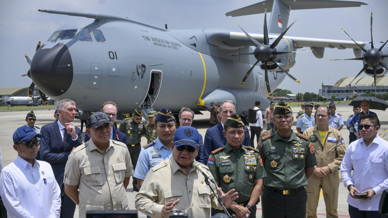 إندونيسيا تدرس شراء طائرات عسكرية إضافية من ايرباص (الرئيس)