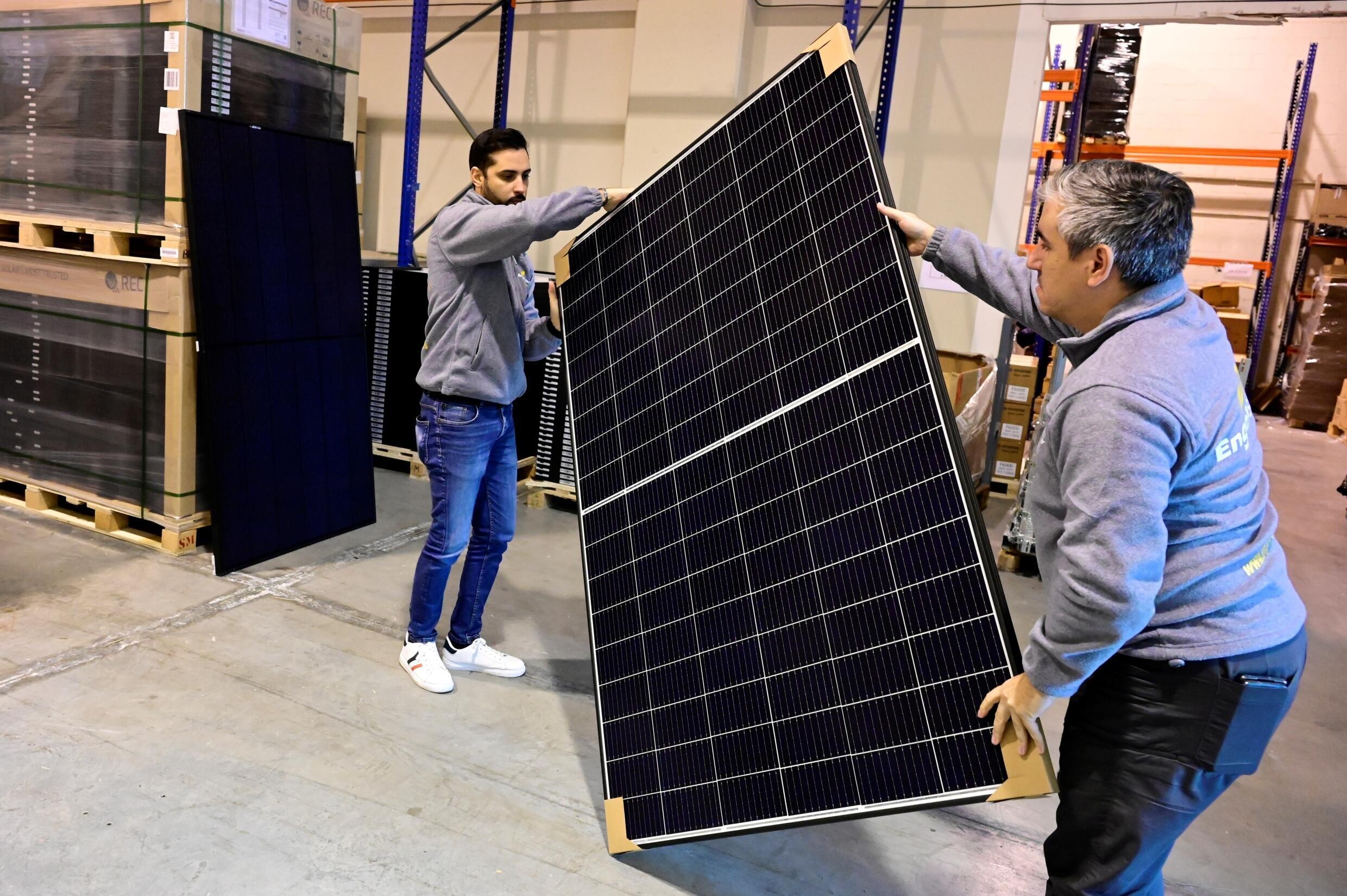 Con la crisis energética, los españoles se lanzan a los paneles solares