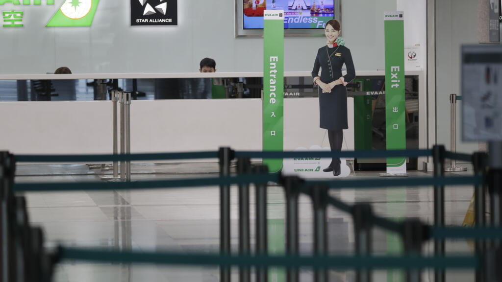 Ruim 100.000 vliegtuigpassagiers zullen te maken krijgen met vertragingen als gevolg van Chinese oefeningen, waarschuwt Taiwan