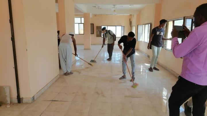 Volunteers in Port Sudan prepare welcome centres to shelter displaced people. Image provided by our Observer, a volunteer, on May 5, 2023.