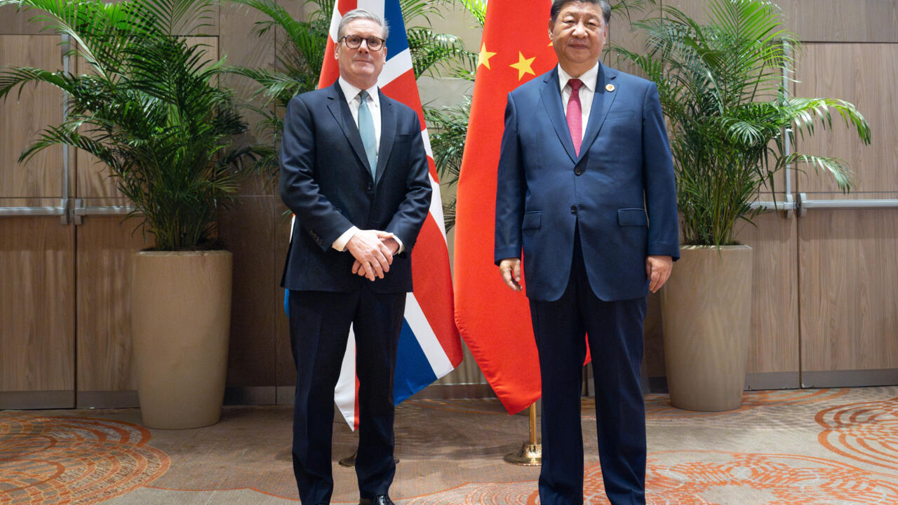 ستارمر يزور الصين للدفاع عن الشراكة "البراغماتية" بين البلدين
