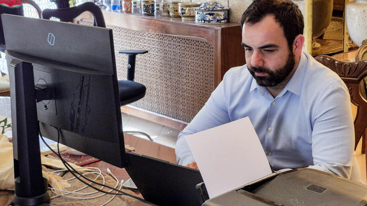 مسؤول في هيومن رايتس ووتش يستقيل ويستنكر تعليق المنظمة تقريرا حول "حق العودة" للفلسطينيين