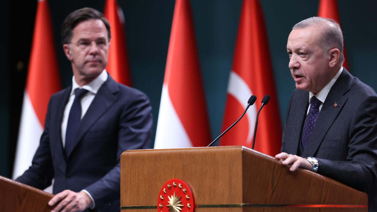 Erdogan asks the EU to relaunch accession negotiations Teller Report