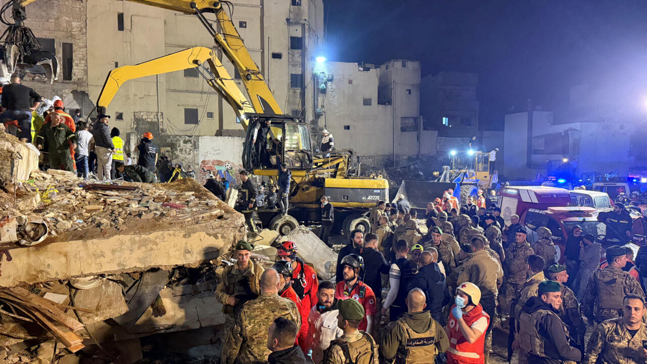 تسعة قتلى بانهيار مبنى سكني في طرابلس شمال لبنان