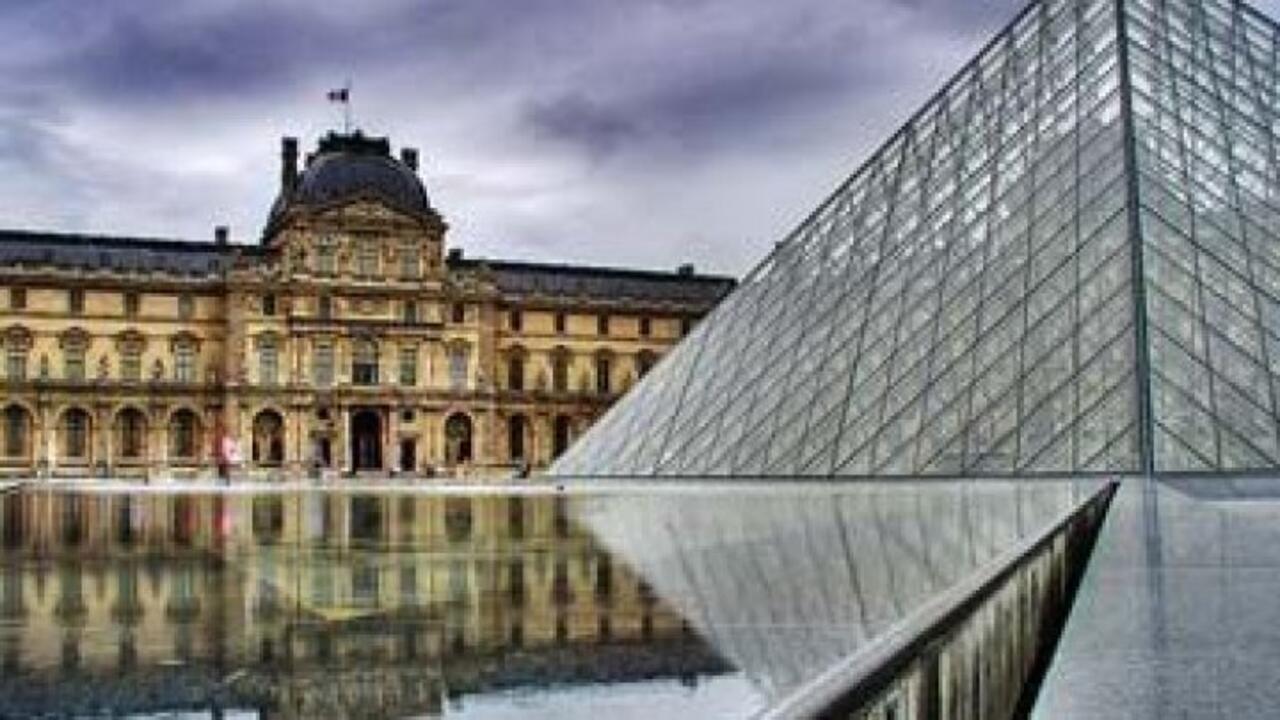 Louvre among French museums to open 7 days a week