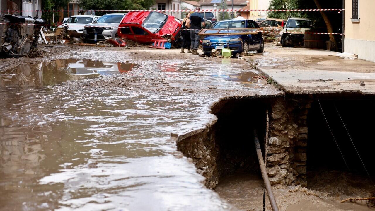 Vista general de un abismo después de las fuertes lluvias e inundaciones mortales en La región de Las Marcas, en el centro de Italia, el 16 de septiembre de 2022.
