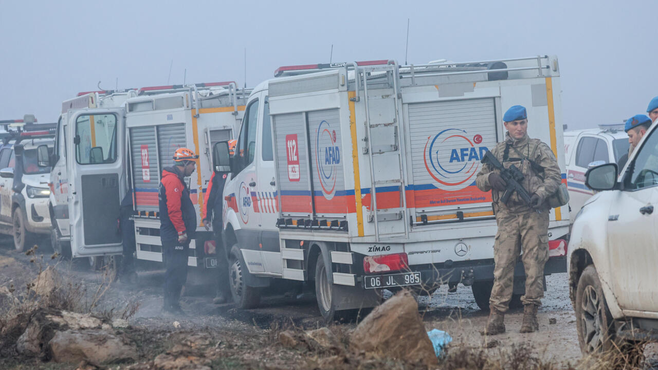 تركيا تعلن العثور على الصندوق الأسود لطائرة رئيس الأركان الليبي