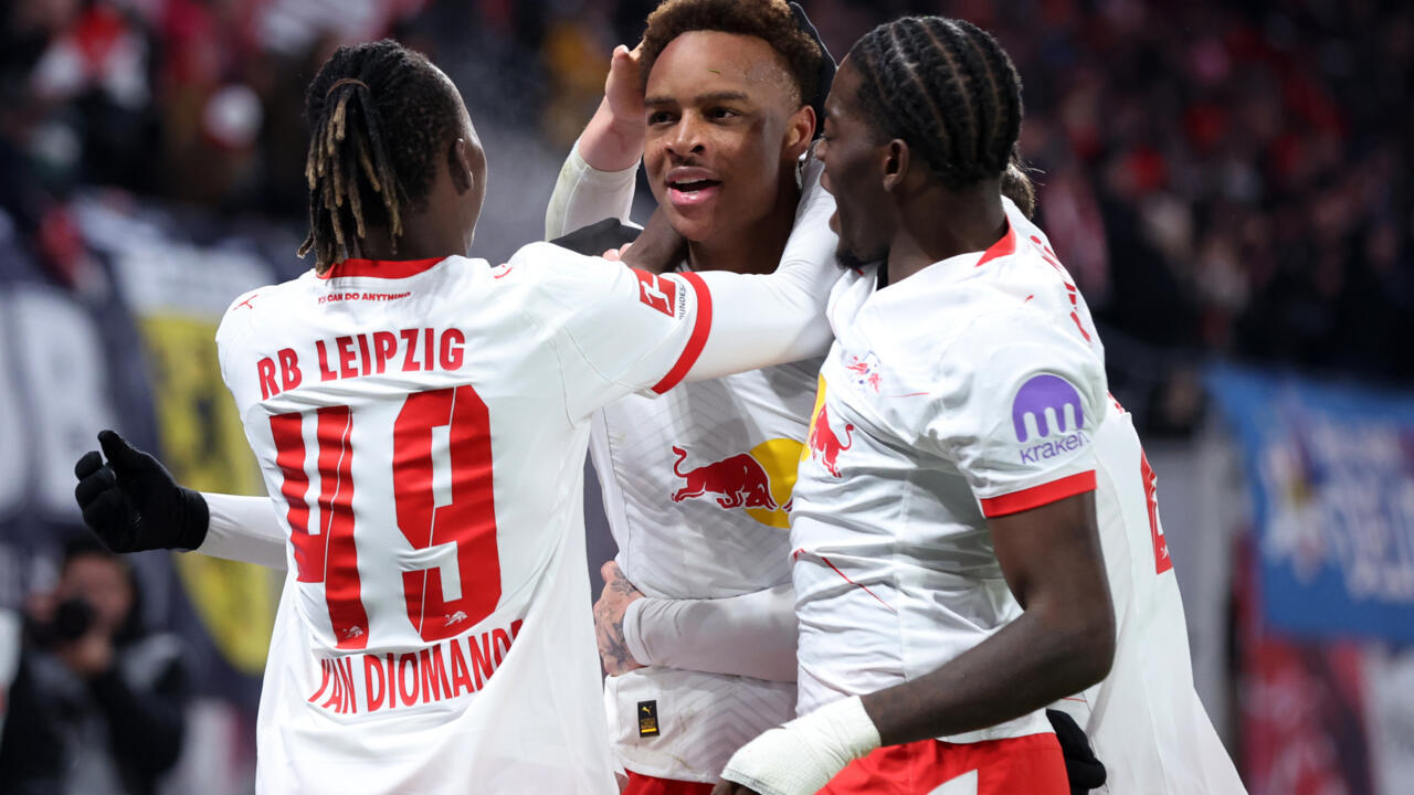 بطولة ألمانيا: الشاب أويدراوغو يقود لايبزيغ لاستعادة المركز الثاني