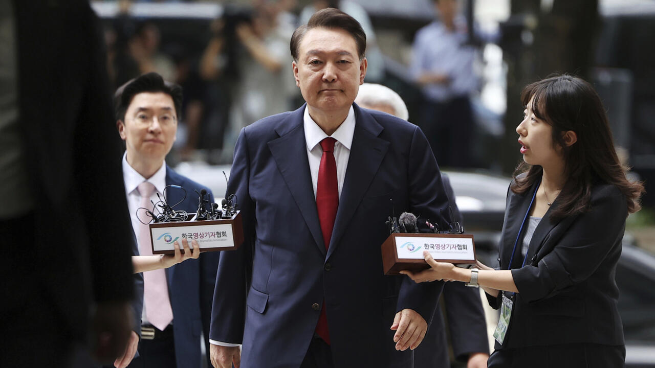 كوريا الجنوبية: الرئيس السابق يواجه اتهامات جديدة بينها "مساعدة العدو"