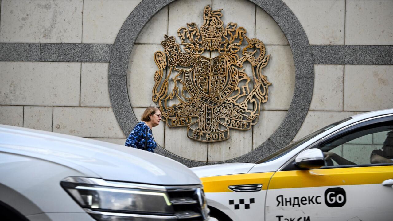 روسيا تعلن طرد دبلوماسيّ بريطانيّ لاتهامه بالتجسس