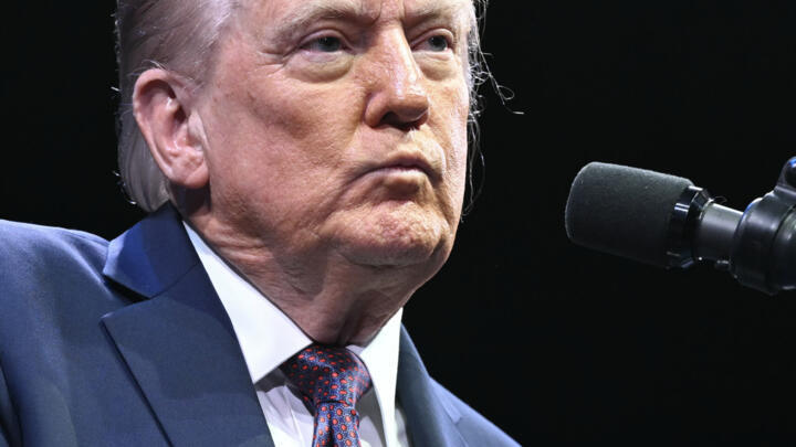 Trump's team denies he wrote or signed the letter from 2003.